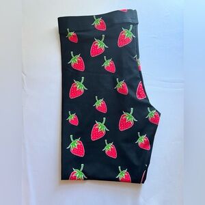 NEW Strawberry Fitness Capris - Large 12-16